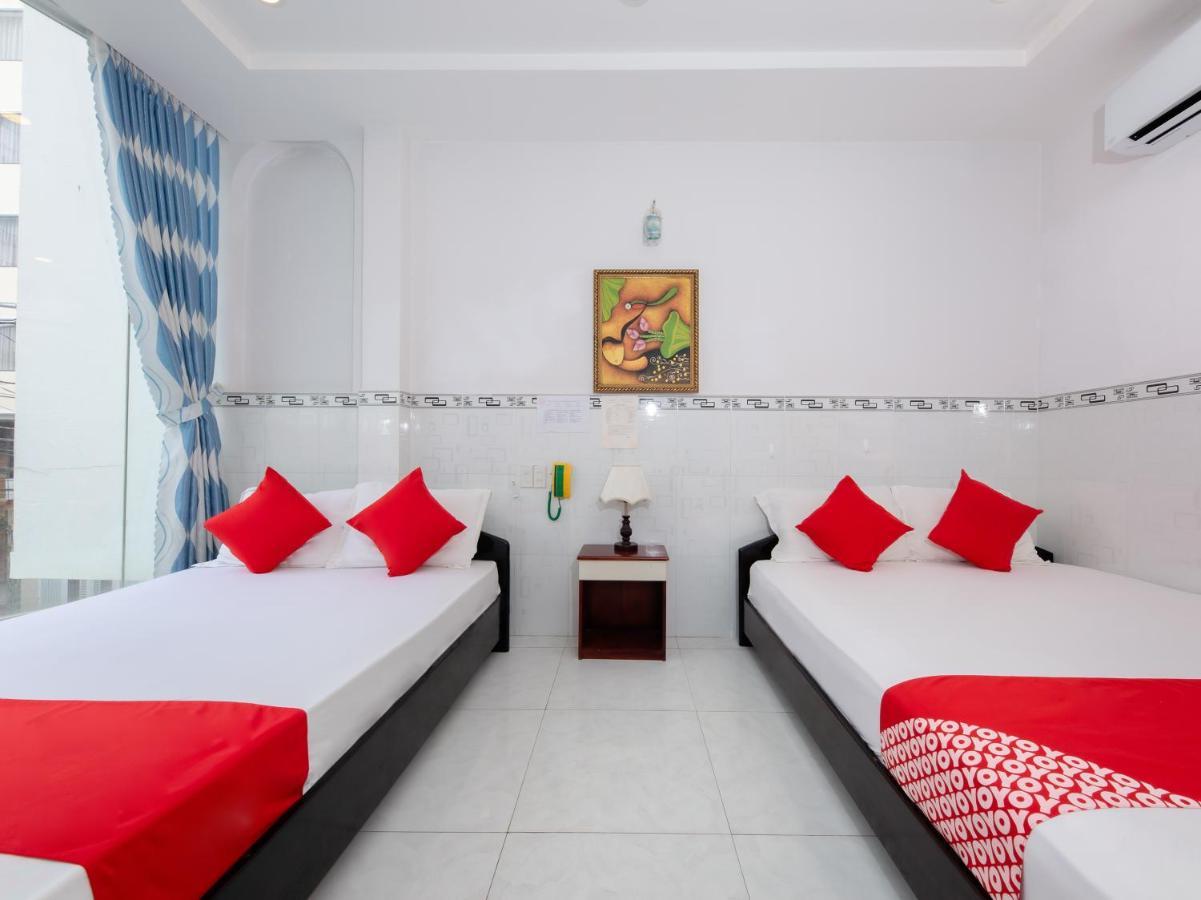 Oyo 828 Hoa Giay Hotel Nha Trang Exterior foto