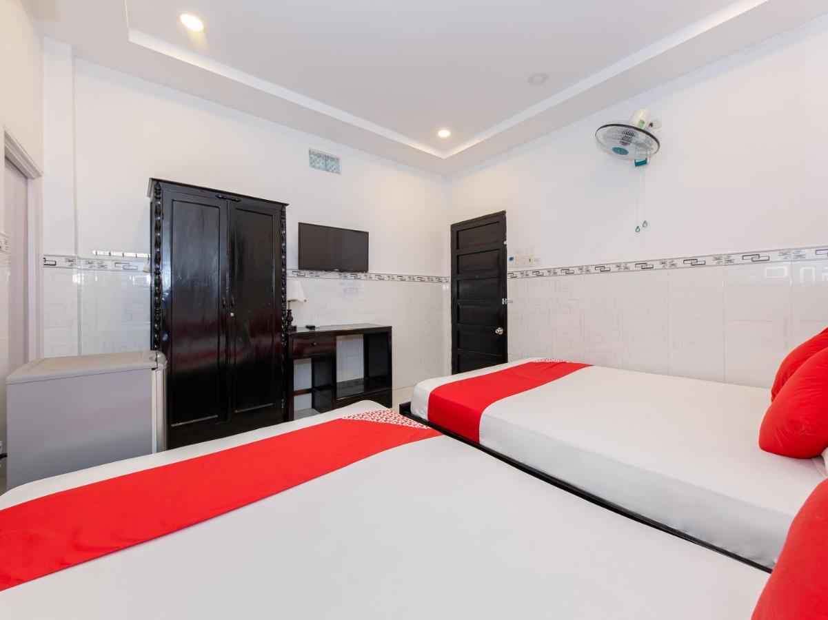 Oyo 828 Hoa Giay Hotel Nha Trang Exterior foto